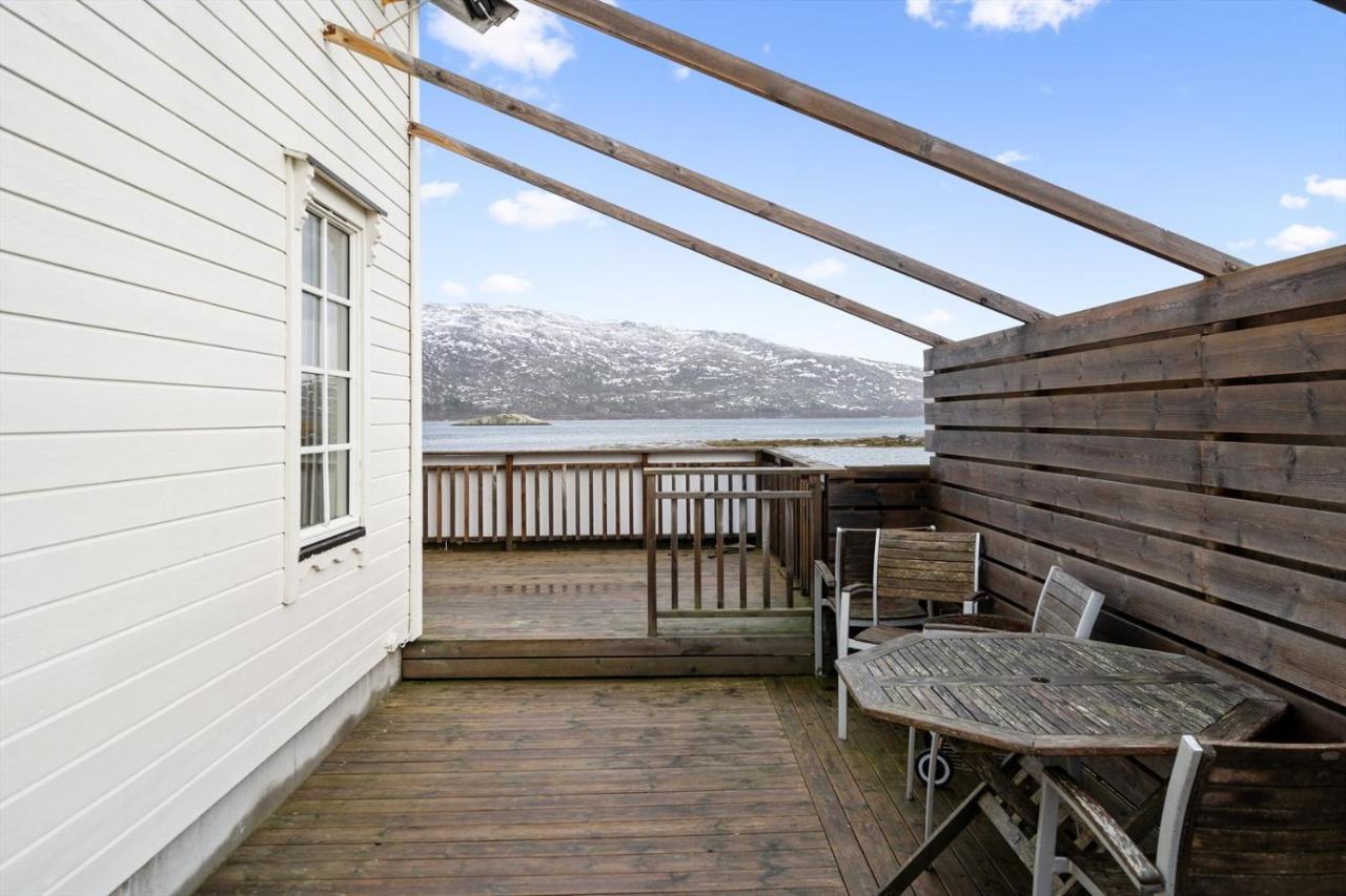 Idyllisk Sjohus Pa Naurstad Bodø Exteriér fotografie
